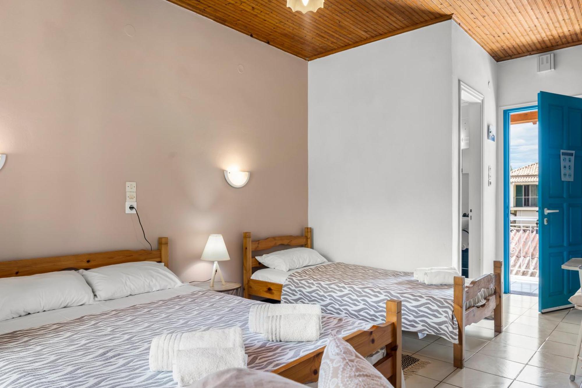 Oceanis Rooms Μικρός Γιαλός Εξωτερικό φωτογραφία